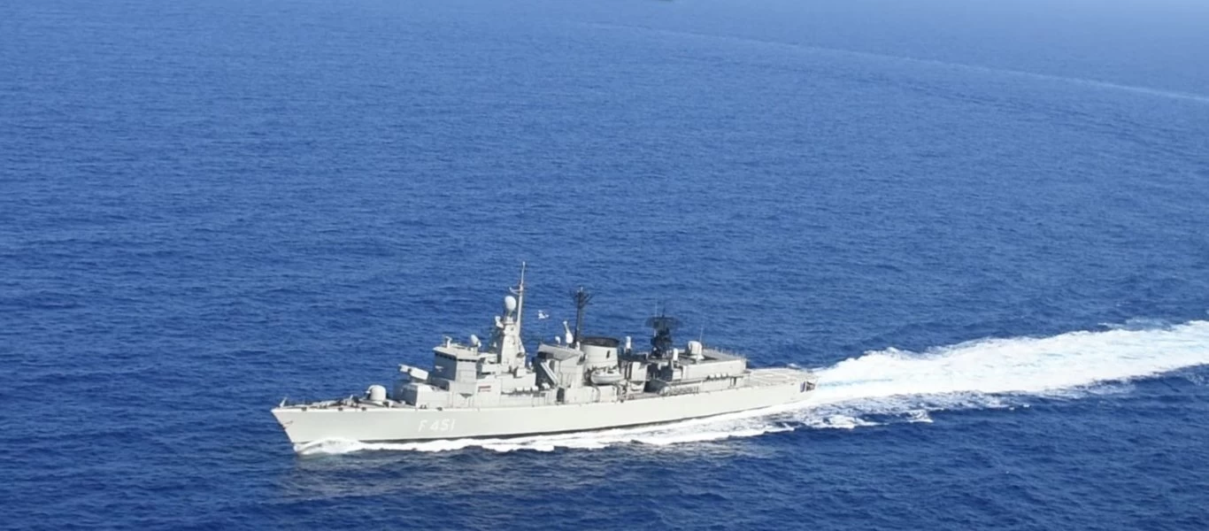 Συνεχίζει να προκαλεί η Τουρκία - Τουρκική φρεγάτα στα ανοιχτά του Καστελόριζου